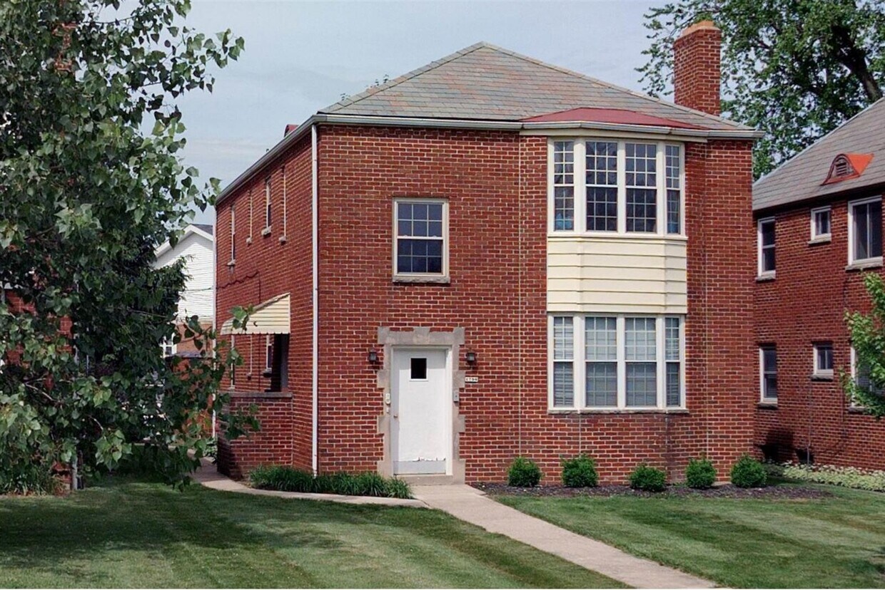 Primary Photo - 1796 Northwest Blvd