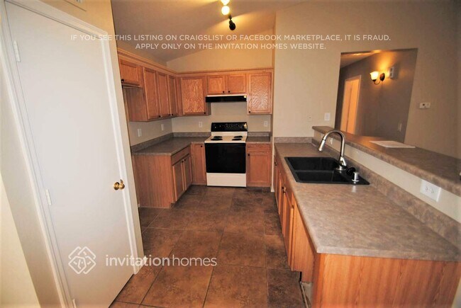 Foto del edificio - 12470 W Hearn Rd