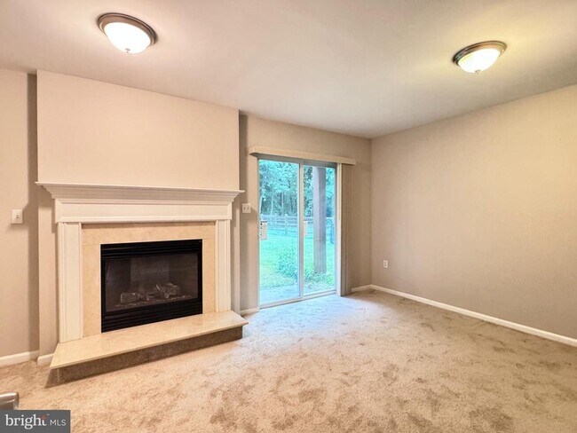 Foto del edificio - 354 N Barrington Ct