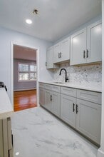 Building Photo - 21 Elm St