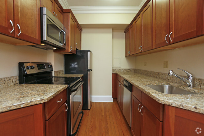 1 BR, 1 BA - kitchen - The Patricians