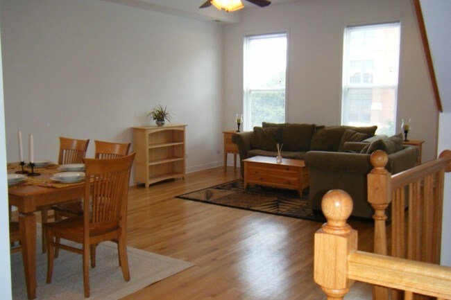 Dining Area & Living Area - 1426 N Greenview Ave