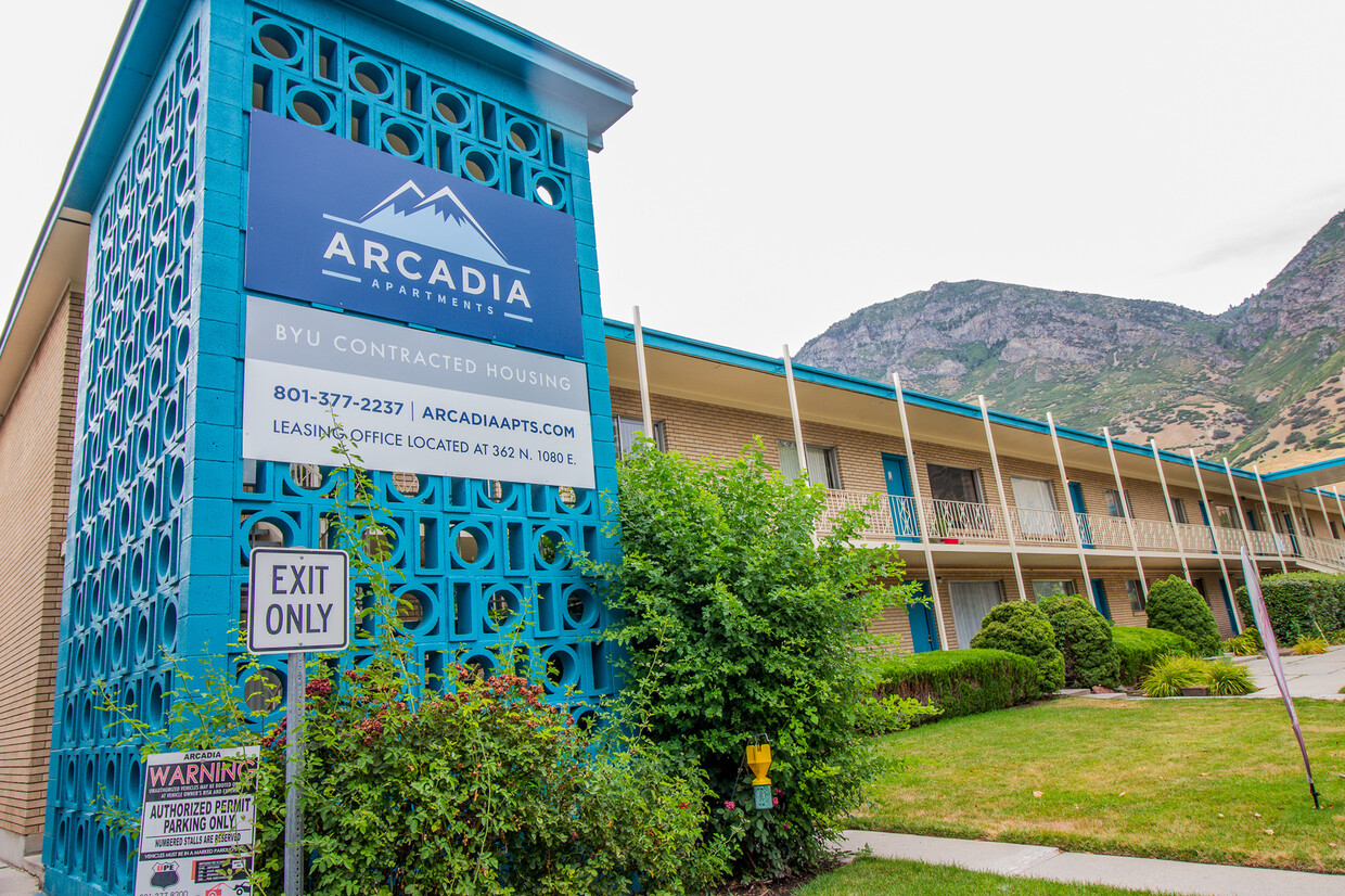 Primary Photo - Arcadia Apartments