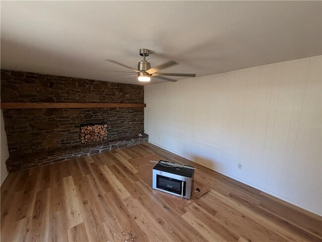 Building Photo - 2854 N Loxley Ave