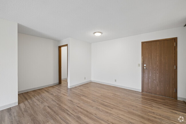 2BR, 2BA - 964SF - Dining Area - The Highlands Apts and Townhomes