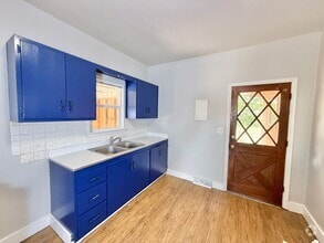 Building Photo - 1523 Palmer Ave