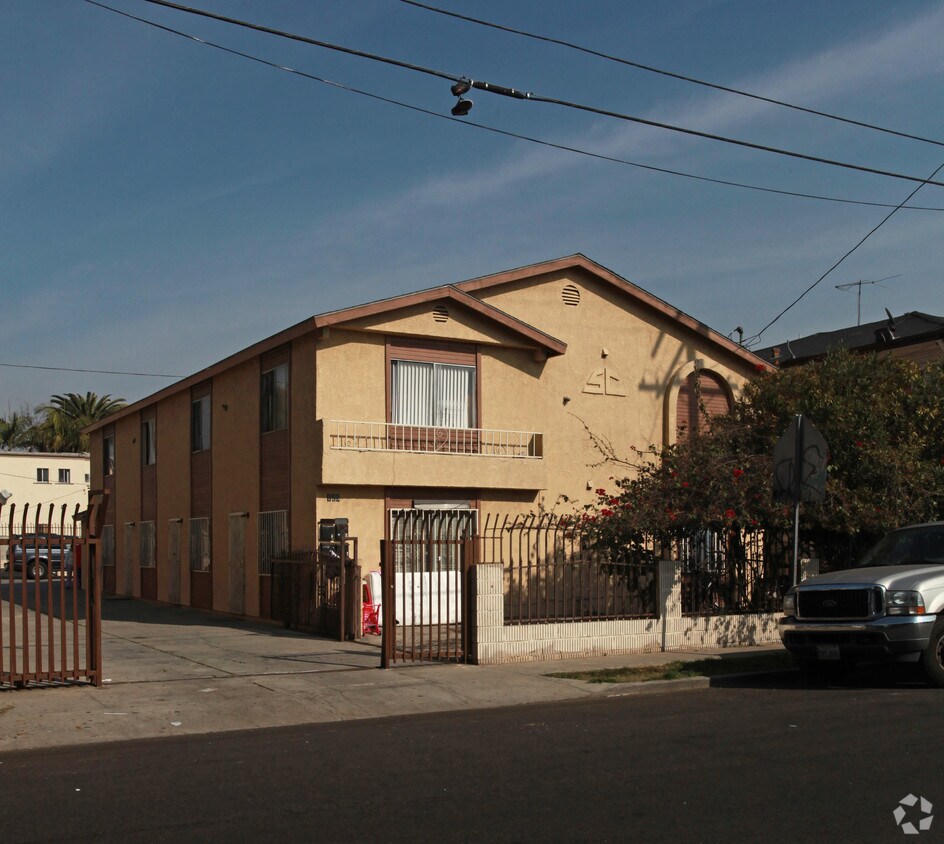 Primary Photo - 121-125 E 29th St