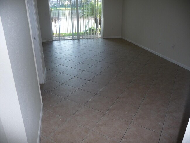Building Photo - 8240 SW 25th Ct