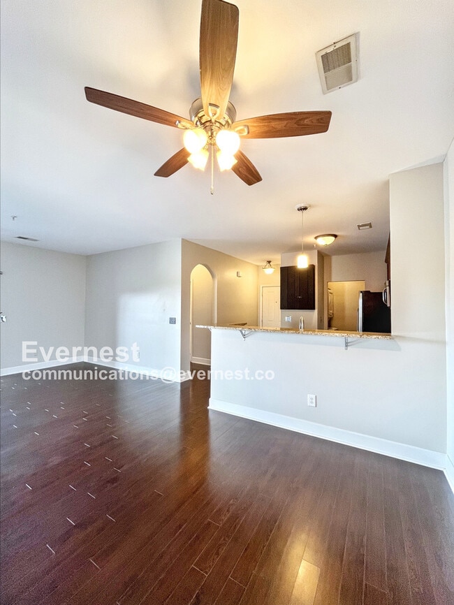 Building Photo - 7231 Althorp Way