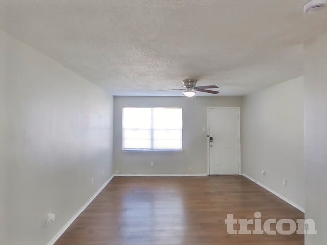 Building Photo - 4443 Greenland Dr