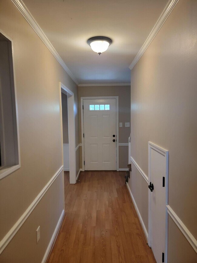 Foto del edificio - 2309 Creekview Dr