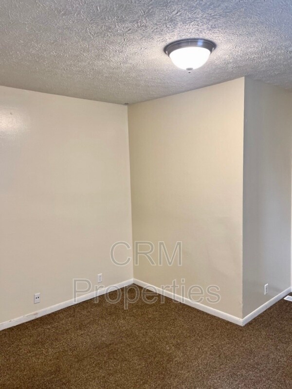 Foto del edificio - 1011 E Taylor St