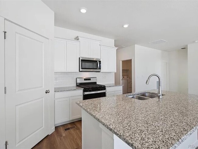 Building Photo - 43137 Capilano Clb Ct