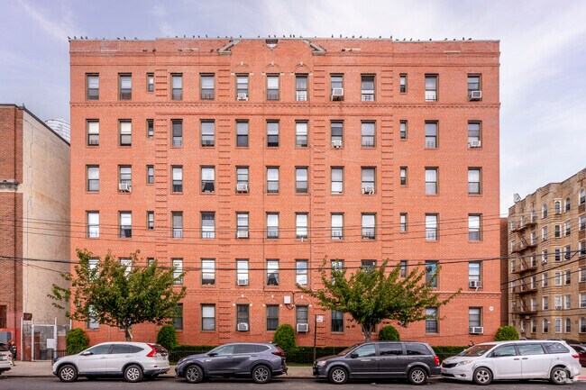 Building Photo - 1800 E 12th St