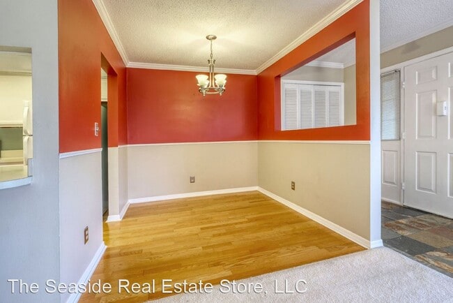 Building Photo - 10190 Seminole Island Dr