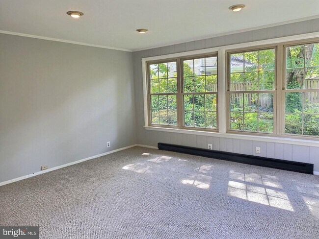 Foto del edificio - 8604 Hempstead Ave