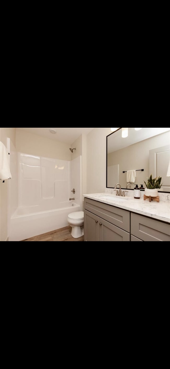 Building Photo - 6460 Galleria Dr