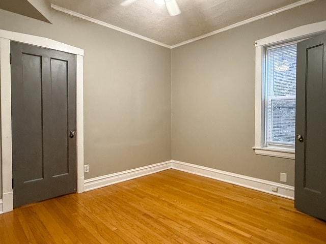 Building Photo - 6327 N Oakley Ave