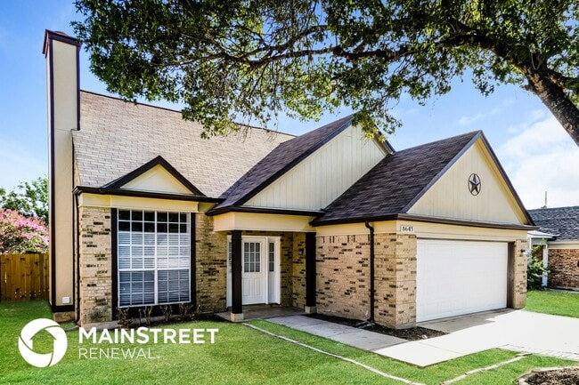 Building Photo - 8643 Silent Oaks