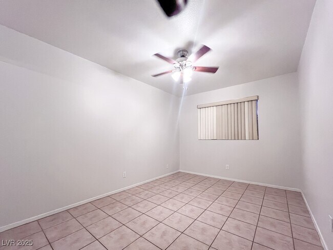 Foto del edificio - 5532 Great Divide St