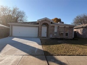 Building Photo - 322 Moss Hill Dr