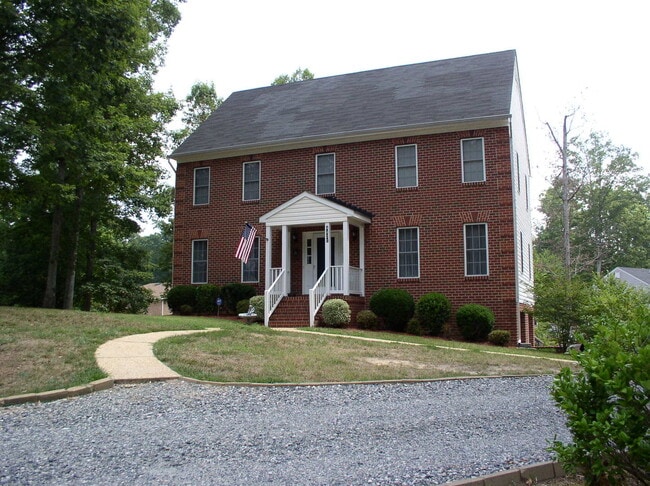 Building Photo - 4421 Dianawood Dr
