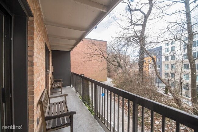 Building Photo - 3320 S 28th St