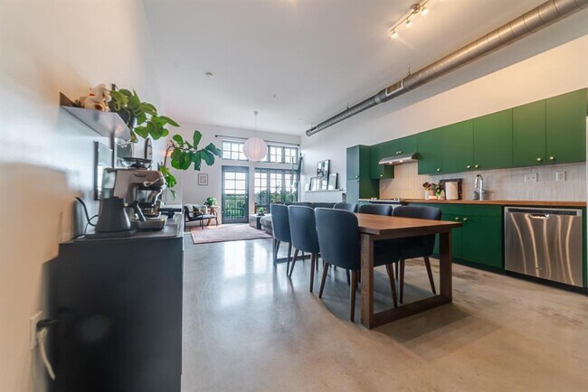 Foto del edificio - 2235 E 6th St