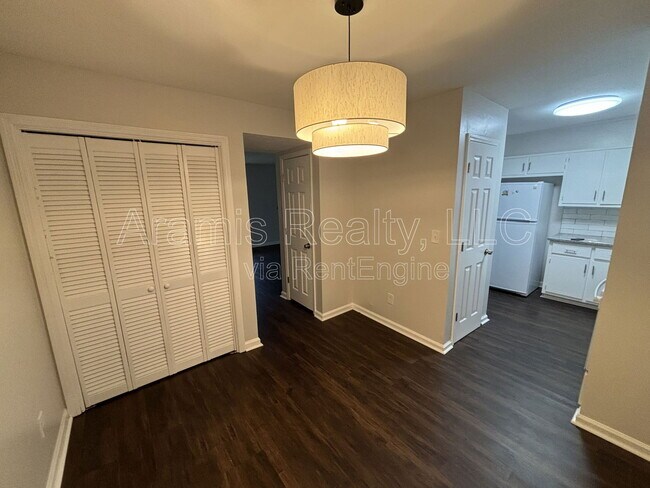 Foto del edificio - 507 Whitehall Ln