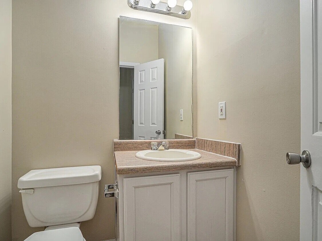 Building Photo - 5346 Salem Springs Dr