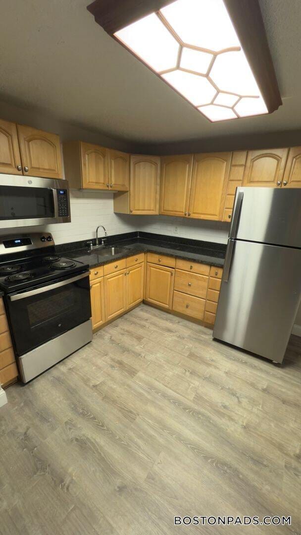 Building Photo - 24 Ridgewood Ln