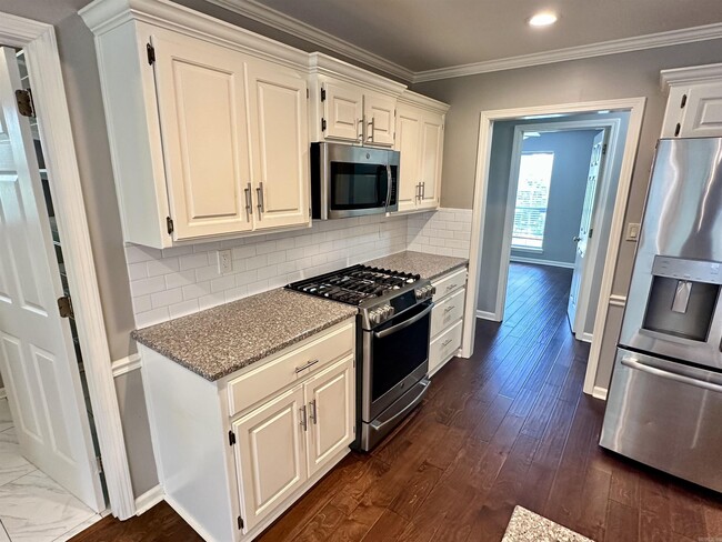 Building Photo - 12816 Cherry Laurel Dr