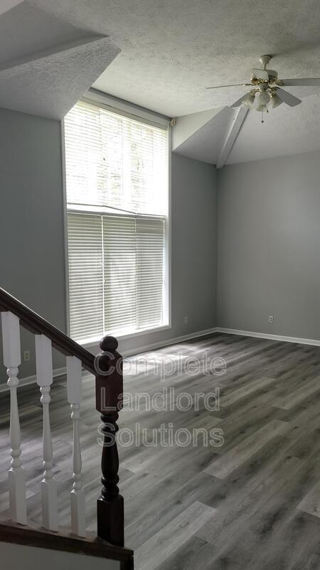 Foto del edificio - 80 Ridgecrest Ct