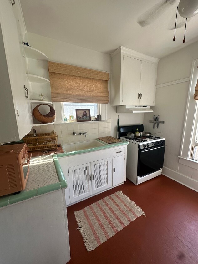 Primary Photo - 1 bed 1 bath available for 2026!