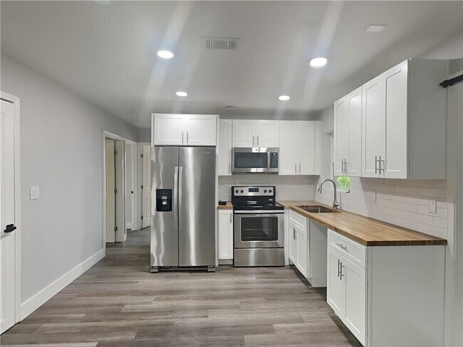 Foto del edificio - 342 Lincoln St SW