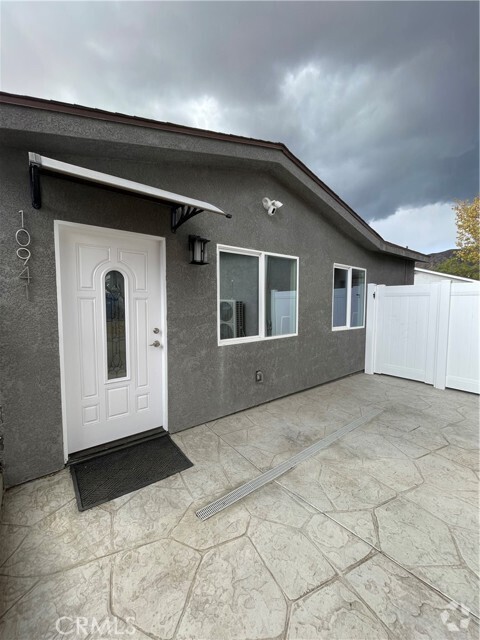 Building Photo - 10941 Oro Vista Ave