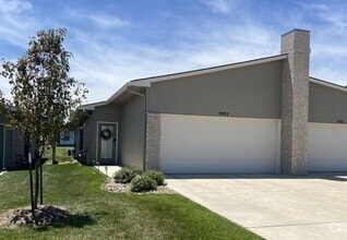 Building Photo - 9903 E Annabelle Cir