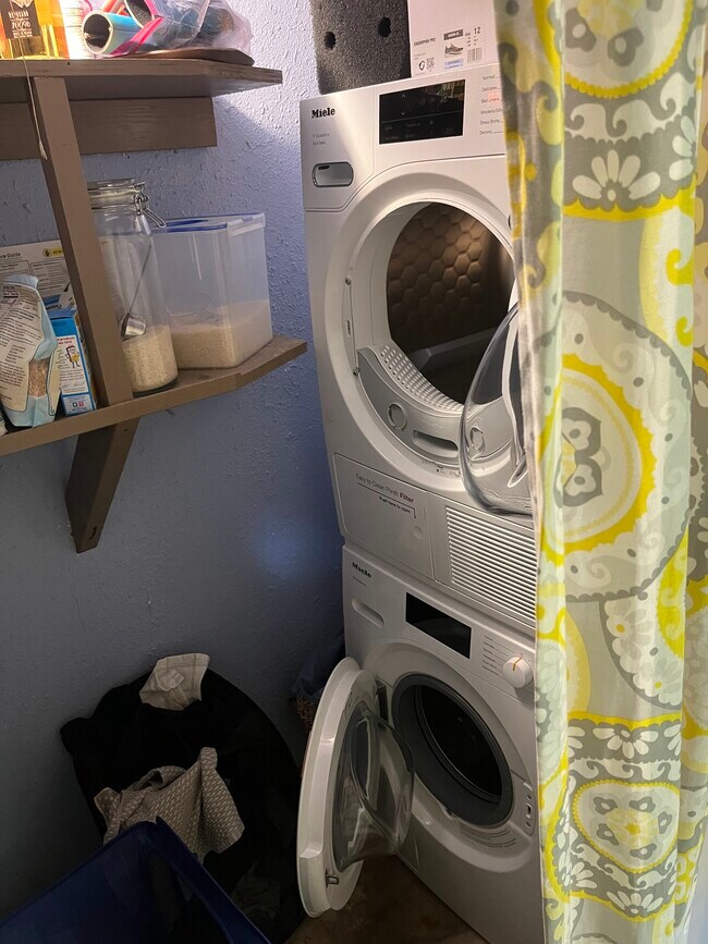 Foto del edificio - 470 S 39th St