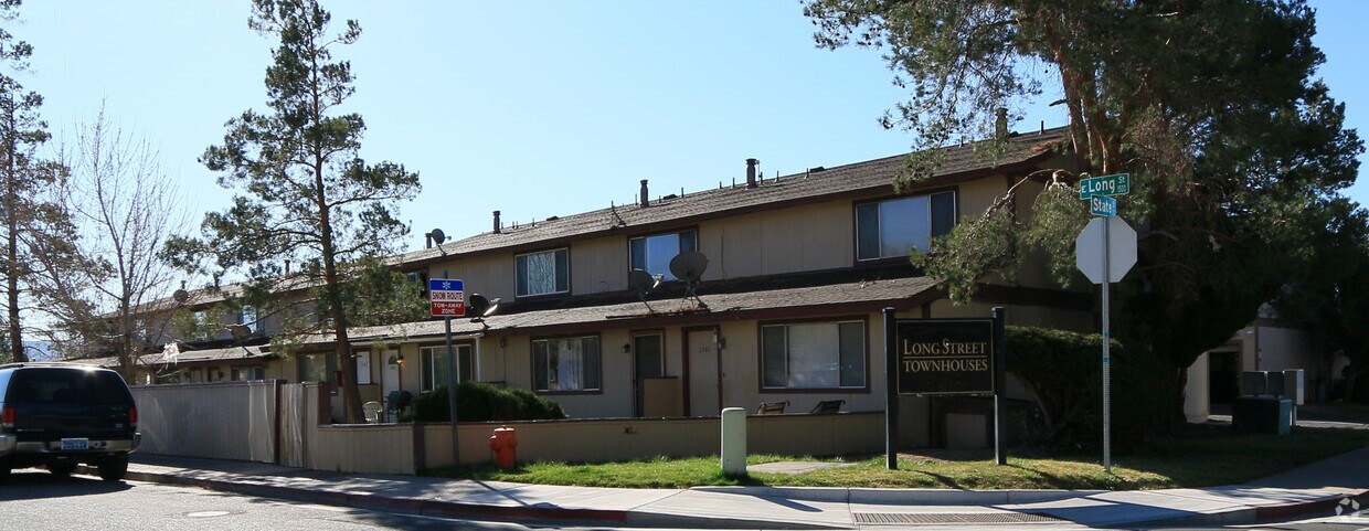 Primary Photo - 1501 E Long St
