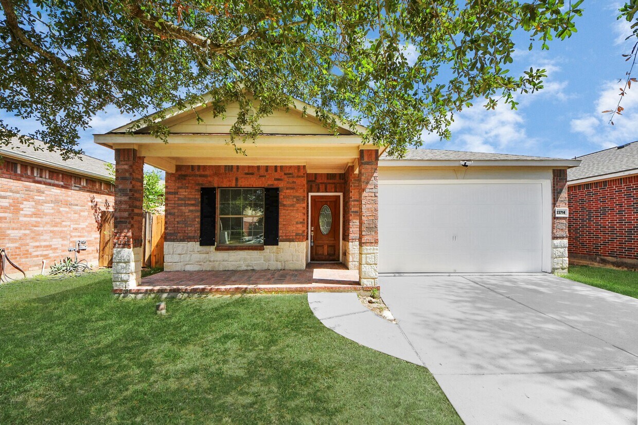 Foto principal - 23714 N Newport Bend