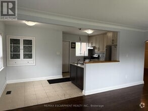 Building Photo - 1032 Haig Blvd