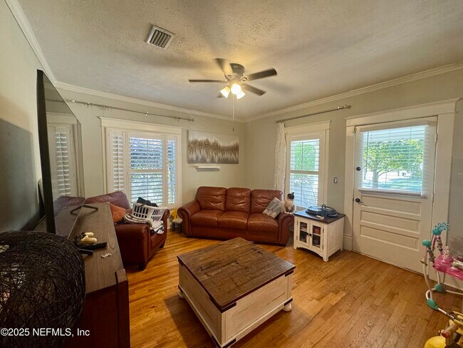 Building Photo - 3649 Walsh St