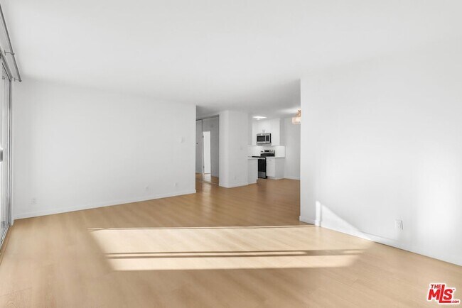 Building Photo - 1114 12th St