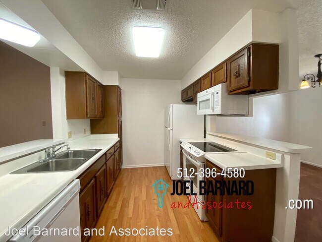 Building Photo - 3 br, 2 bath House - 301 Quail Run