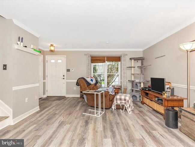 Foto del edificio - 6338 Towncrest Ct