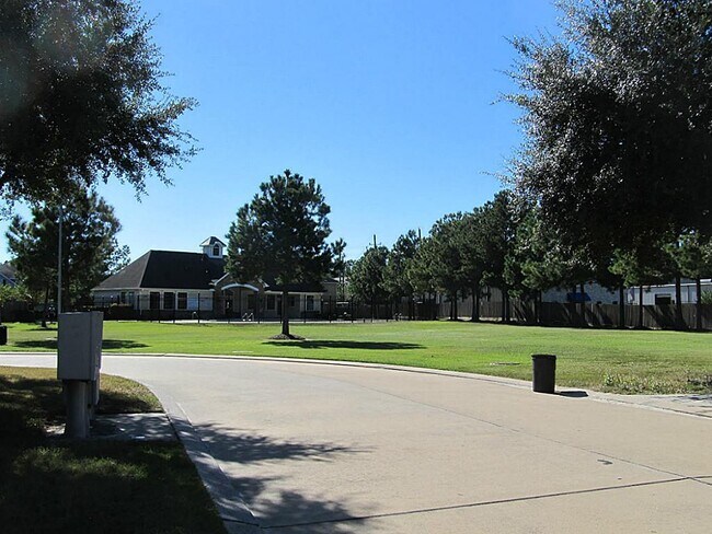 Building Photo - 2946 Loganberry Park Ln