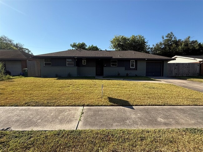 Building Photo - 4111 Beran Dr