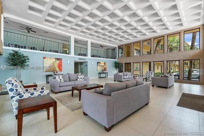Foto del edificio - 9440 SW 8th St