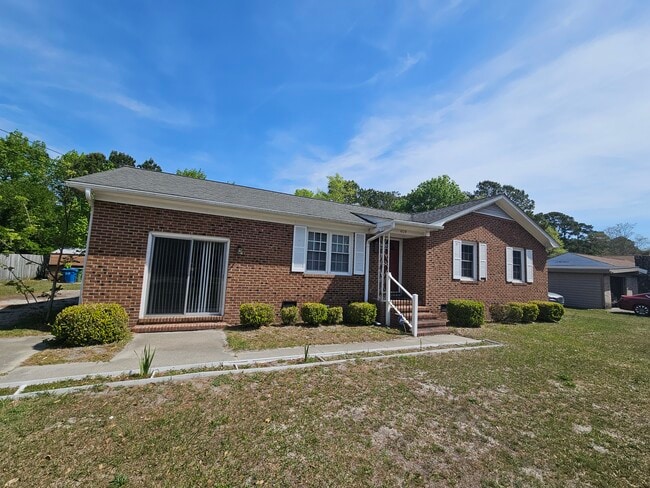 Foto del edificio - 4119 Fairlawn Dr