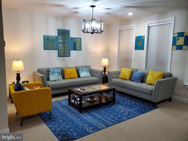 Foto del edificio - 12 Sassafras Ln